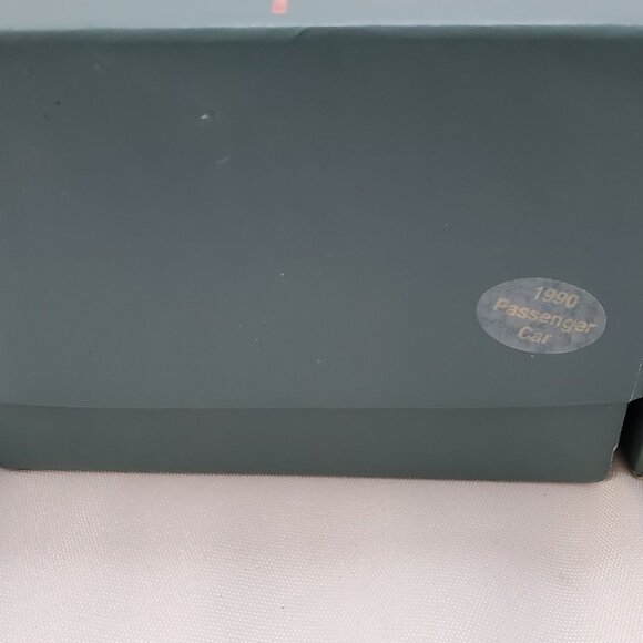 LENOX 1989,90, Yuletide Express Locomotive Train, Passenger Car & Dining Car - Picture 11 of 12